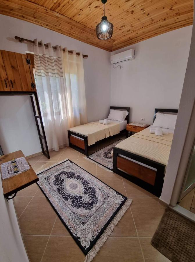 B Vishe Guest House Gjirokastra Kültér fotó