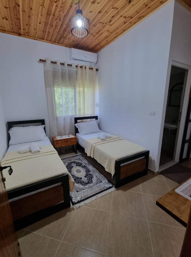 B Vishe Guest House Gjirokastra Kültér fotó