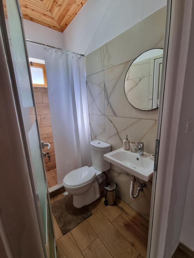 B Vishe Guest House Gjirokastra Kültér fotó