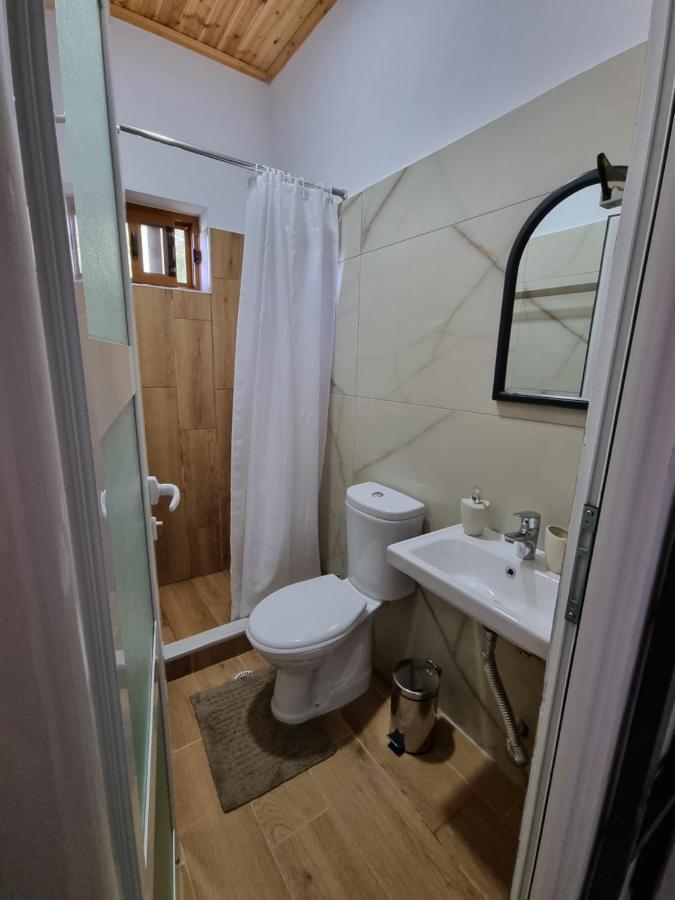 B Vishe Guest House Gjirokastra Kültér fotó