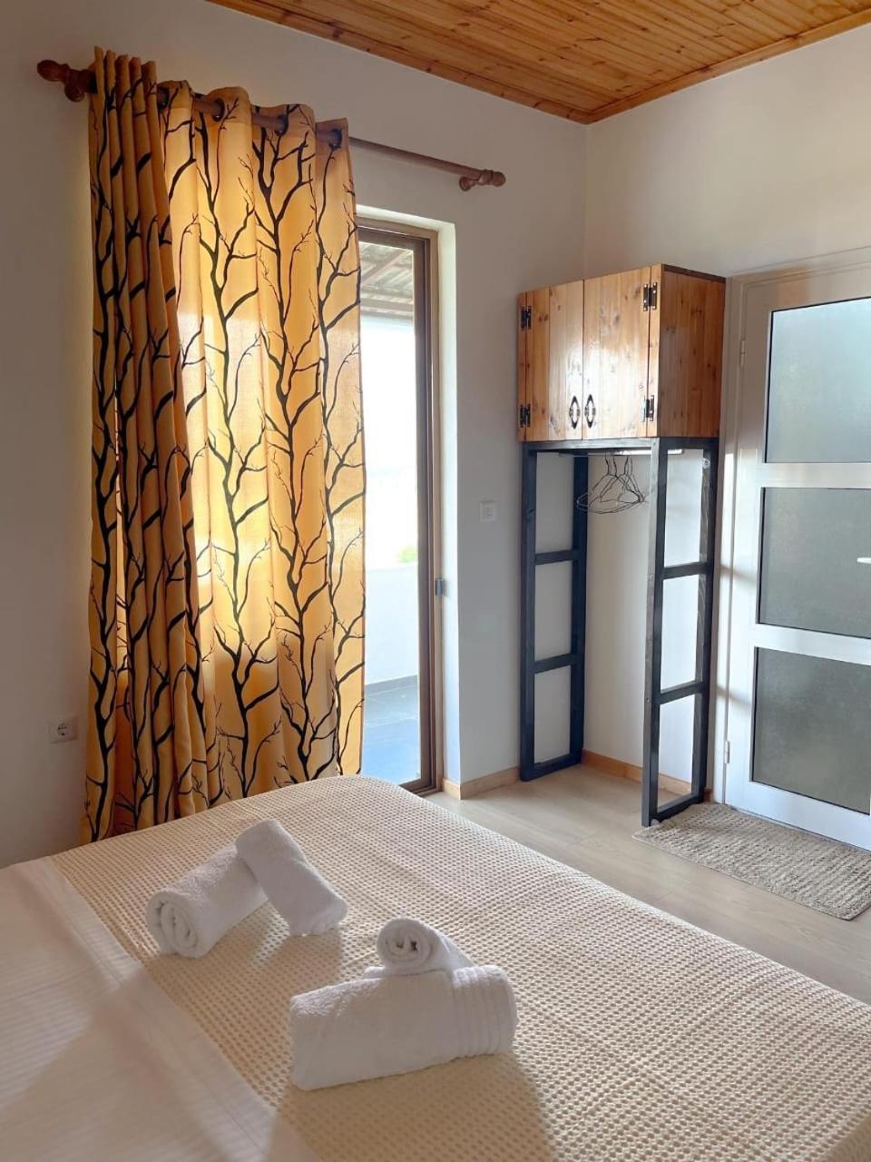 B Vishe Guest House Gjirokastra Kültér fotó