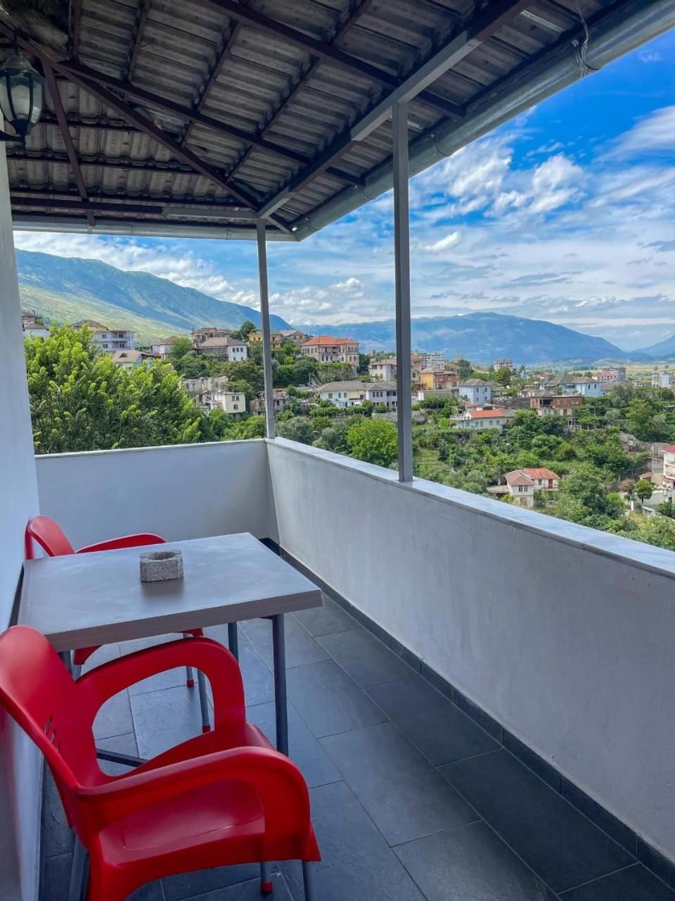 B Vishe Guest House Gjirokastra Kültér fotó