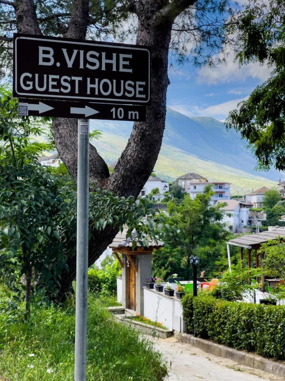 B Vishe Guest House Gjirokastra Kültér fotó